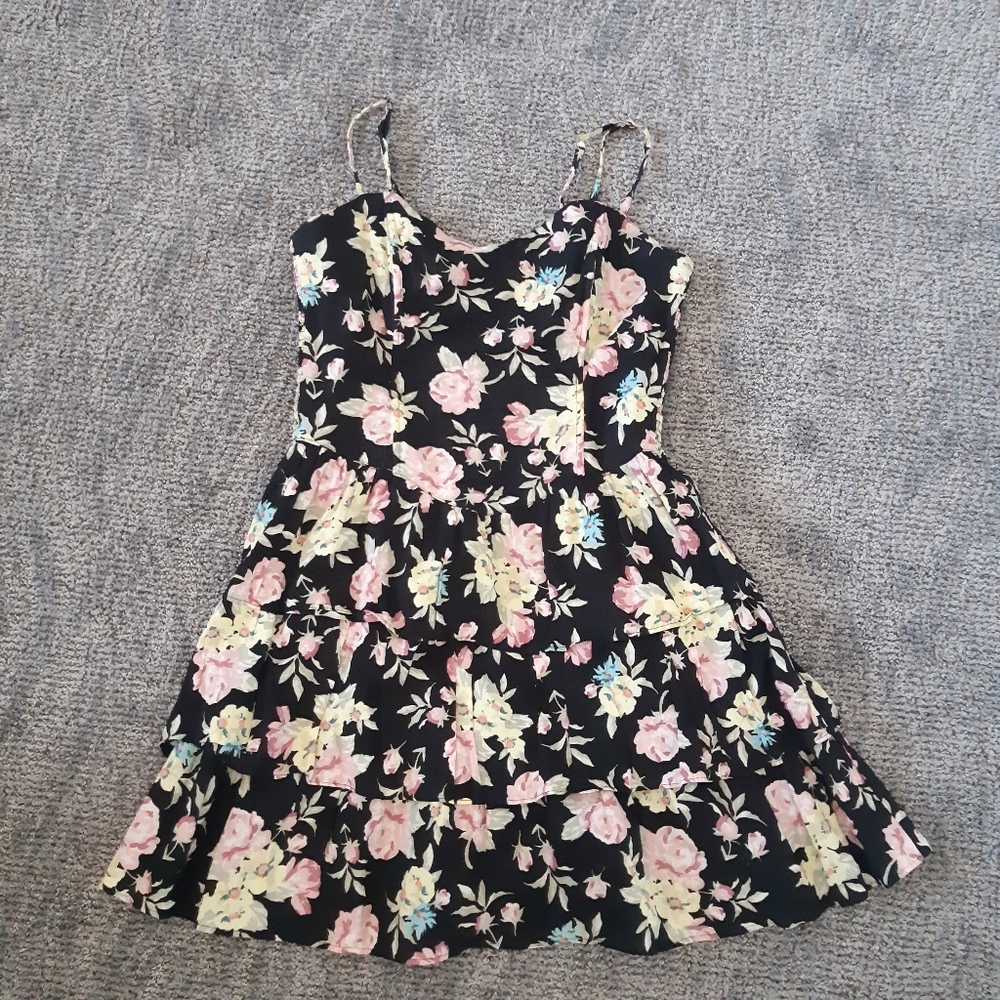 H&M Ruffle Floral Dress Size 12 - Picture 2 of 7